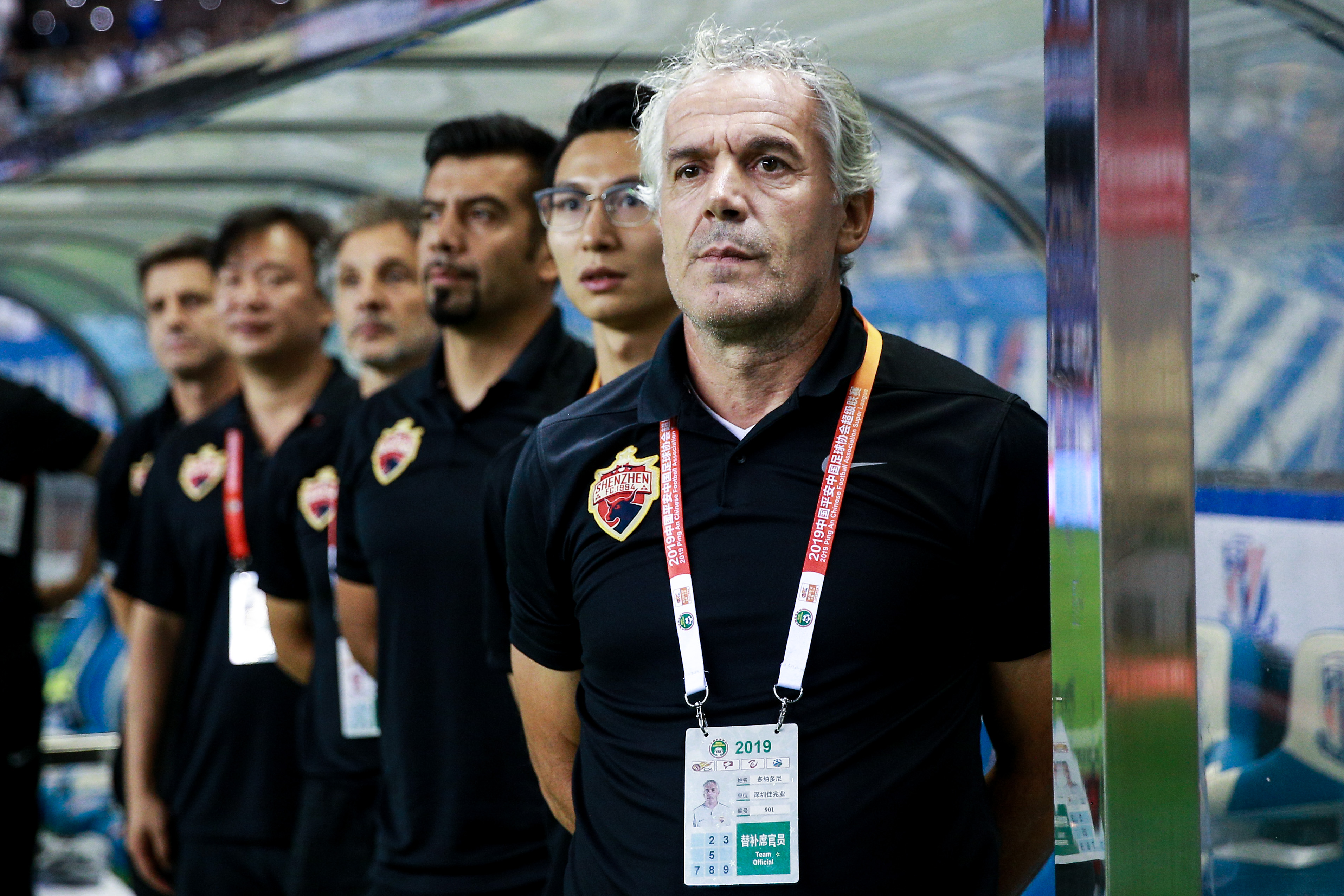 今晚体能课后，门兴格拉德巴赫主帅复盘备战葡超，质疑声仍在，球队文化再被提及的简单介绍