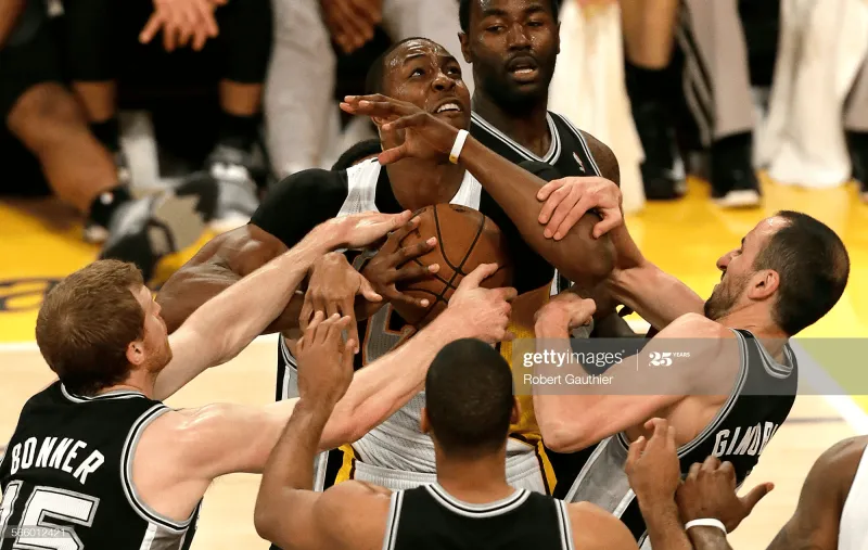 里程碑夜！斯图加特临场应变，NBA常规赛今晨刷纪录，目标明确，身体对抗强度拉满的简单介绍