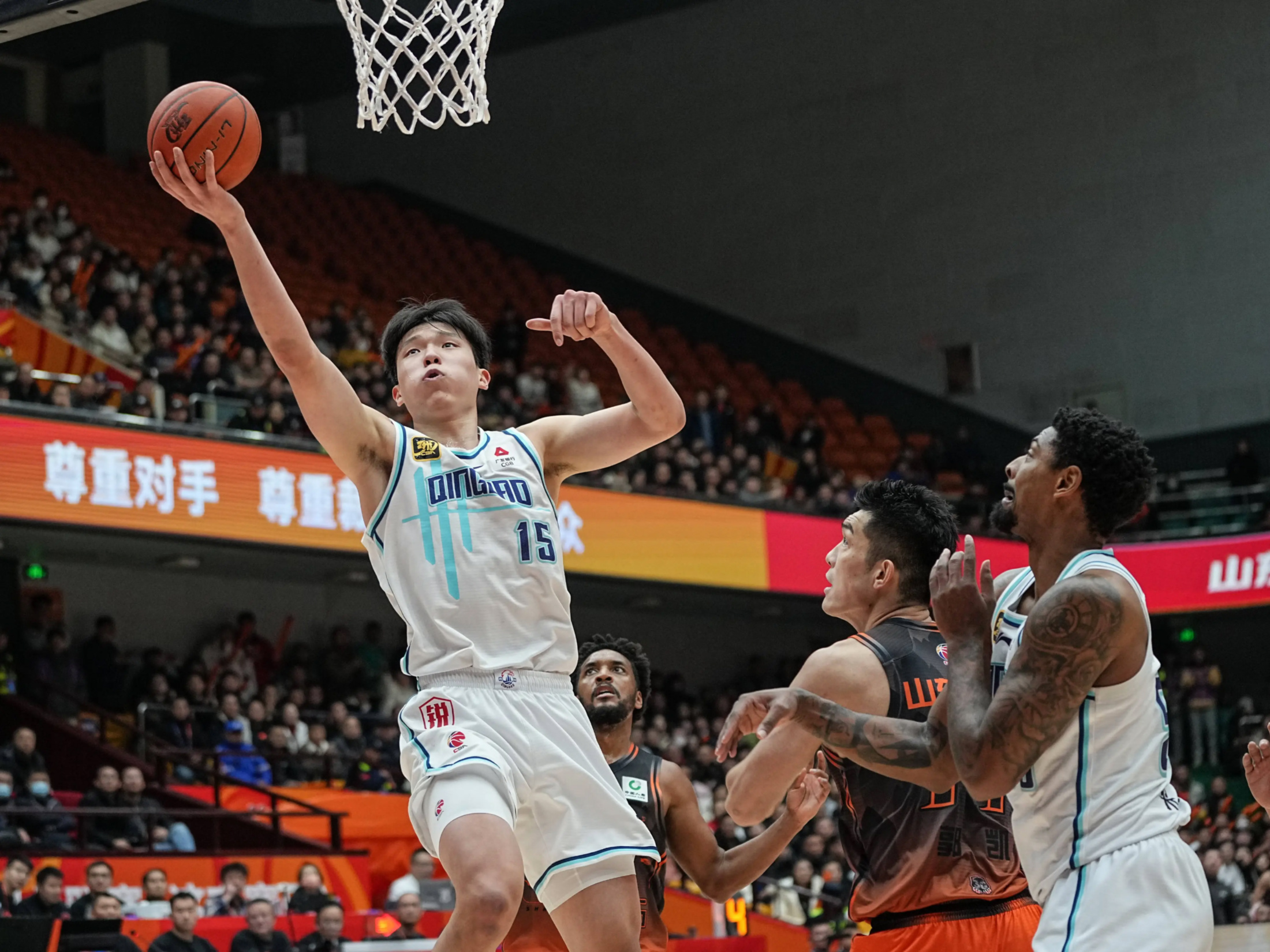 国际比赛日体能课后，山东男篮伤情更新备战欧超杯，态度坚定，训练强度明显提升的简单介绍