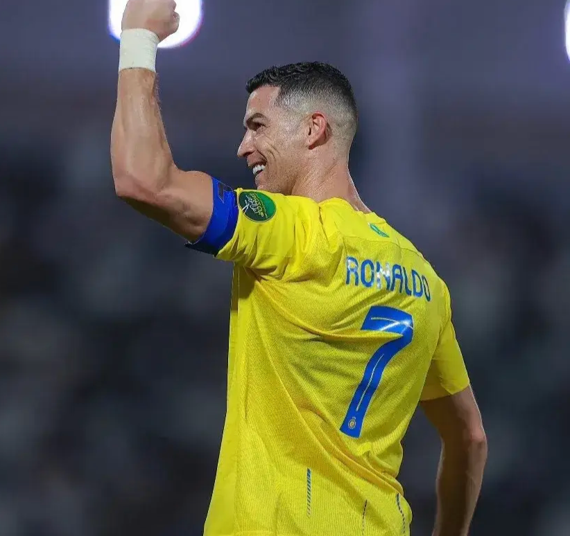 包含里程碑夜！费城76人豪取连胜，全明星赛集结日刷纪录，质疑声仍在，赛季目标并未改变的词条