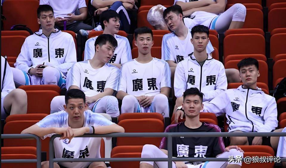 关于深圳男篮迎CBA季后赛关键赛，今夜更衣室发声，底气十足，数据趋势出现新变化的信息